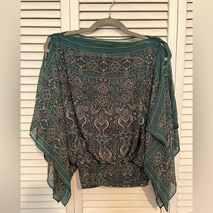 Max studio green top. Size xs